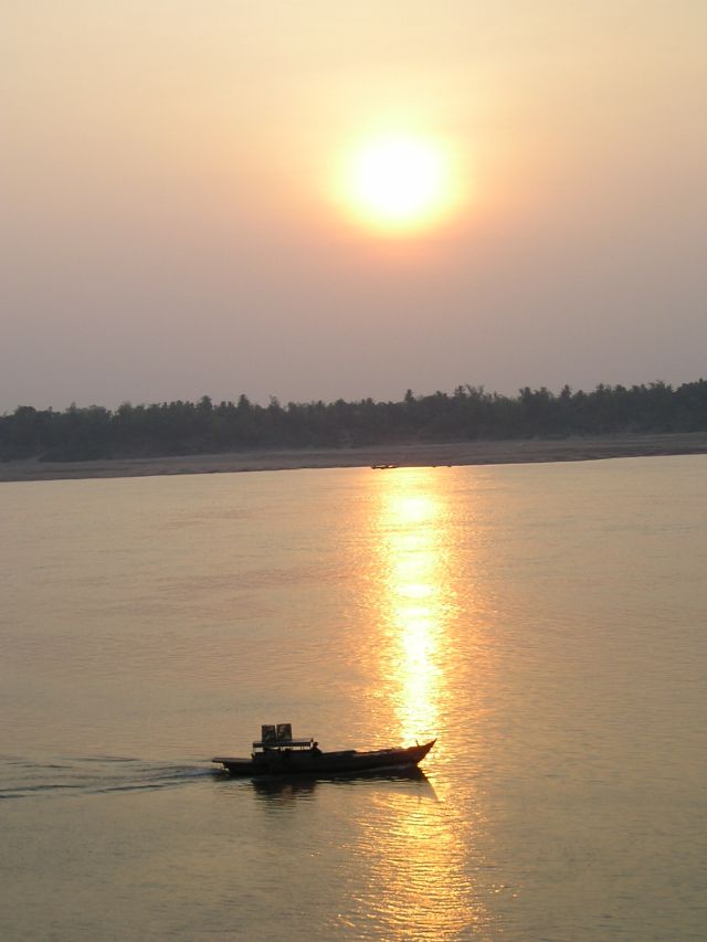 mekongsunset[1].JPG